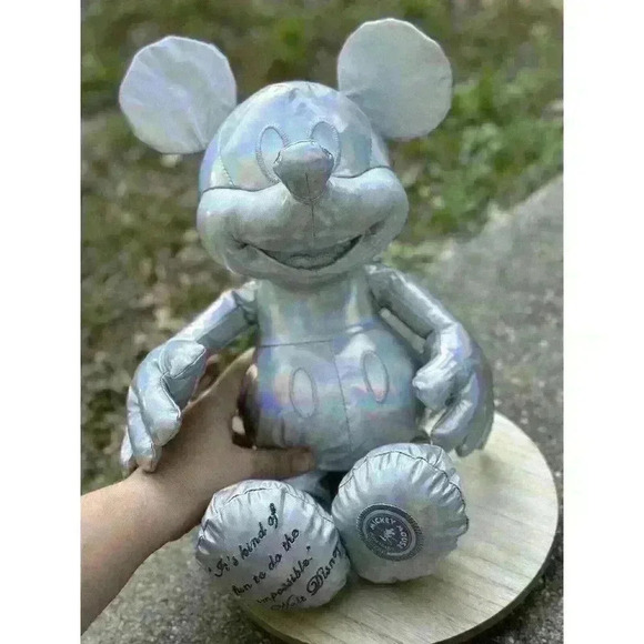 Disney Store Mickey Mouse Memories Collection December #12 Plush Limited Release - Picture 2 of 13